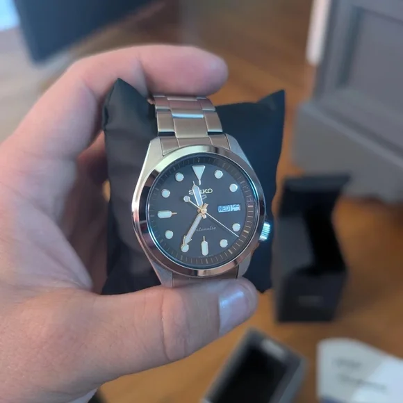 Seiko SRPE57K1 - Picture 1 of 3